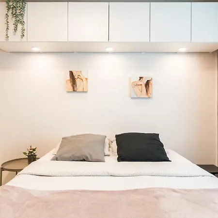 Apartment Neat Little With Free Parking *